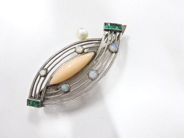 アンティーク　アールデコ　本珊瑚　オパール　髪留め